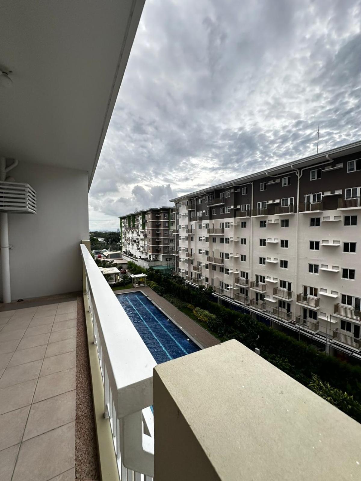 2 Bedroom Condo Unit Near Sm Bf & Naia At The Atherton By Dmci With 2 Balcony Paranaque City Ngoại thất bức ảnh
