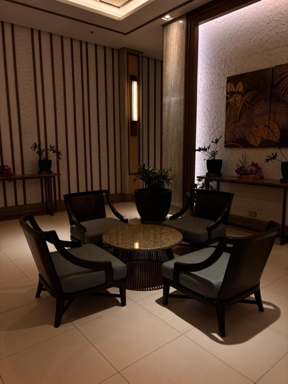 2 Bedroom Condo Unit Near Sm Bf & Naia At The Atherton By Dmci With 2 Balcony Paranaque City Ngoại thất bức ảnh
