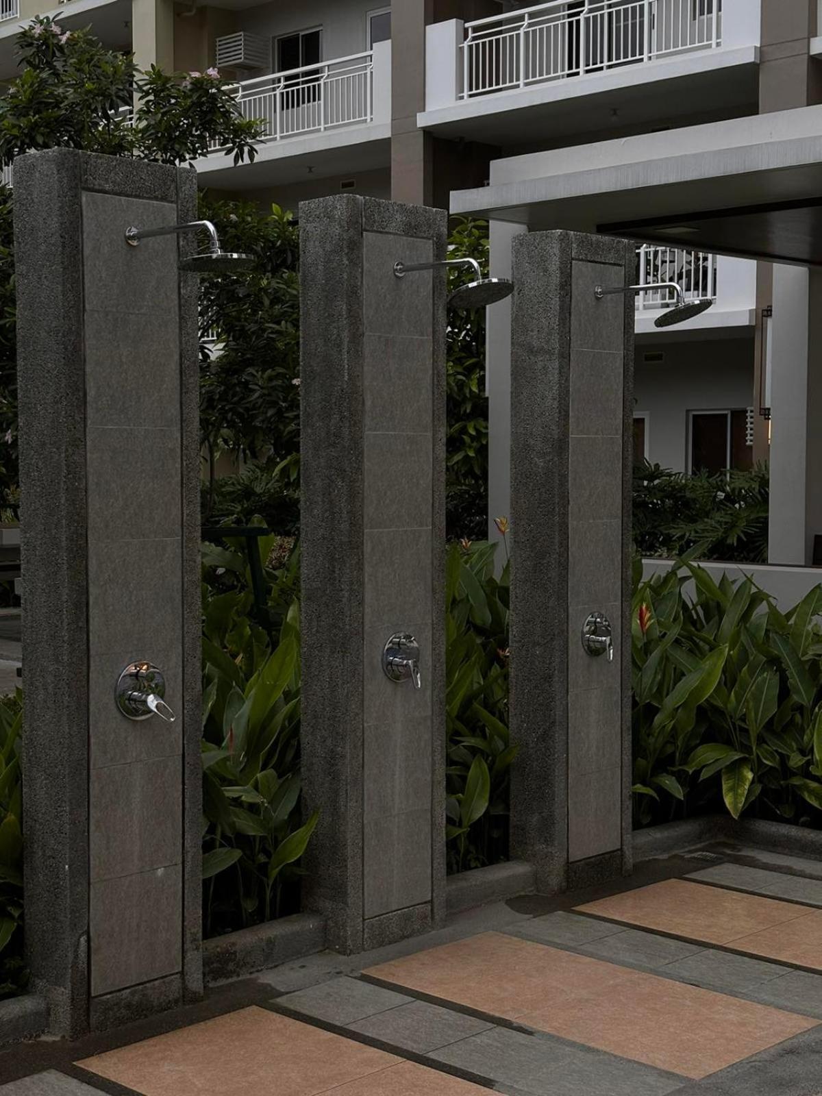 2 Bedroom Condo Unit Near Sm Bf & Naia At The Atherton By Dmci With 2 Balcony Paranaque City Ngoại thất bức ảnh