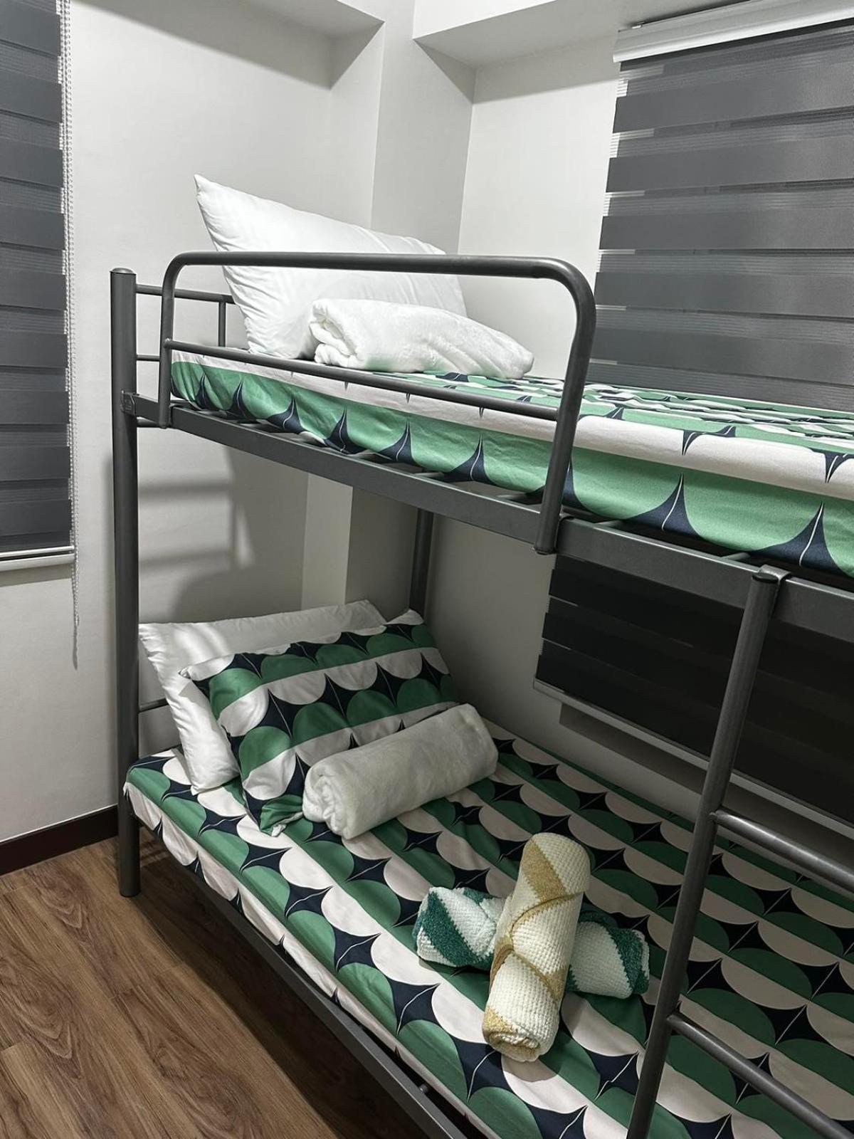 2 Bedroom Condo Unit Near Sm Bf & Naia At The Atherton By Dmci With 2 Balcony Paranaque City Ngoại thất bức ảnh